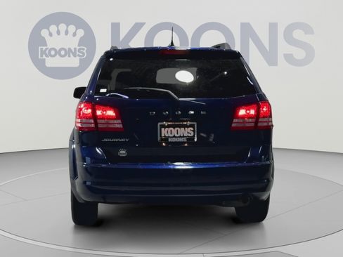 Used 2017 Dodge Journey SE w/ Flexible Seating Group FWD image 10
