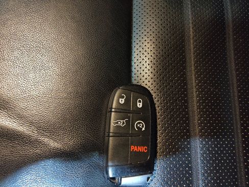 Used 2019 Jeep Grand Cherokee Limited X image 32