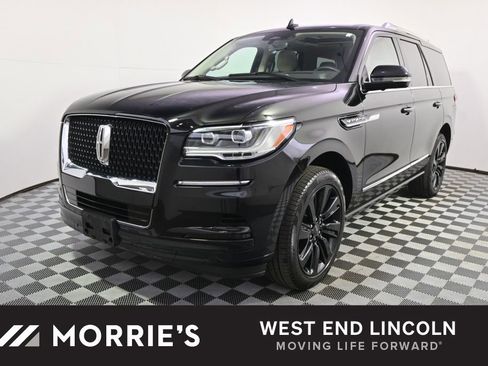 Used 2023 Lincoln Navigator Reserve w/ Monochromatic Package image 1