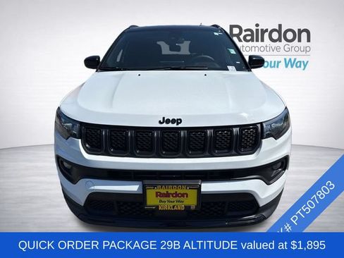Used 2023 Jeep Compass Latitude AWD/4WD image 2