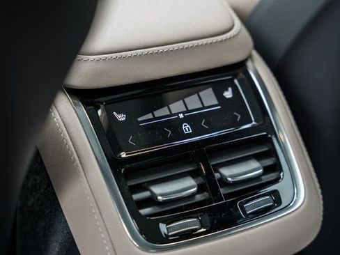 New 2026 Volvo XC90 B6 Plus w/ Protection Package Premier image 34