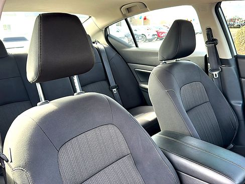 Used 2024 Nissan Altima 2.5 SV image 24