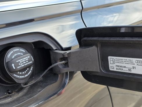 Used 2024 Audi A6 Premium Plus image 10