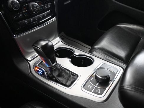 Used 2020 Jeep Grand Cherokee Limited w/ Premium Lighting Group image 19