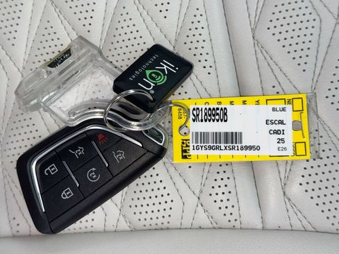 Used 2025 Cadillac Escalade Sport Platinum AWD/4WD image 37