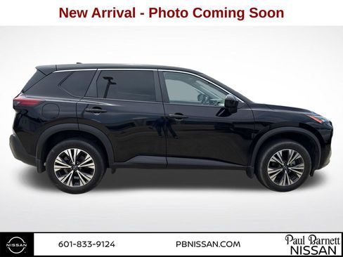 Used 2023 Nissan Rogue SV FWD image 1