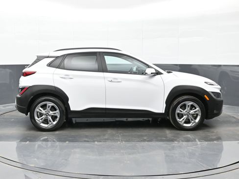 Certified 2023 Hyundai Kona SEL image 9