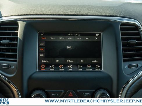 Certified 2020 Jeep Grand Cherokee Laredo image 18