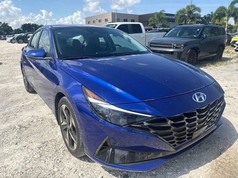 Used 2023 Hyundai Elantra Limited FWD image 3