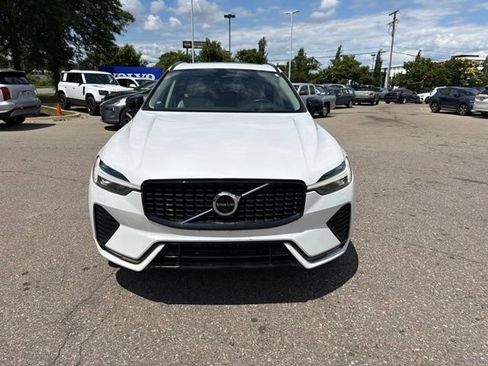 Used 2023 Volvo XC60 B6 Ultimate w/ Protection Package Premier AWD/4WD image 2