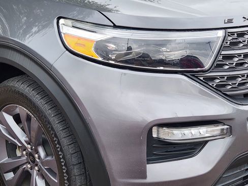 Used 2022 Ford Explorer XLT w/ Equipment Group 202A AWD/4WD image 28