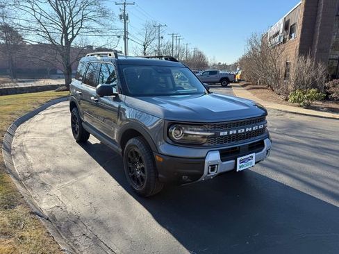 Used 2025 Ford Bronco Sport Badlands image 21