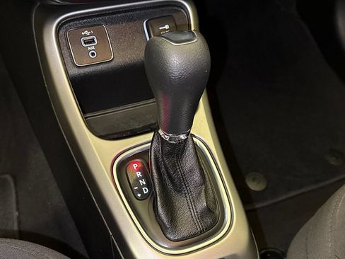 Used 2021 Jeep Compass Sport FWD image 26