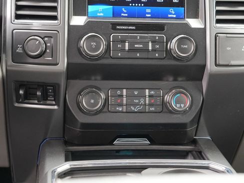 Used 2022 Ford F350 XLT w/ XLT Premium Package AWD/4WD image 24