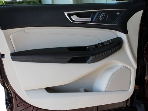 Used 2019 Ford Edge Titanium w/ Equipment Group 301A image 35