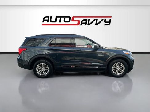 Used 2023 Ford Explorer XLT image 8