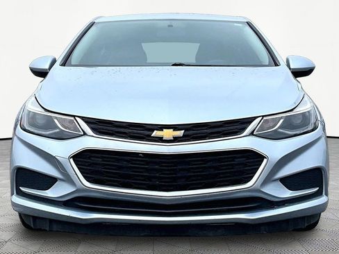 Used 2017 Chevrolet Cruze LT w/ Convenience Package image 3