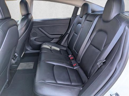 Used 2022 Tesla Model 3 Long Range AWD/4WD image 19