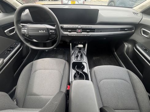 Used 2025 Kia K4 LXS image 37