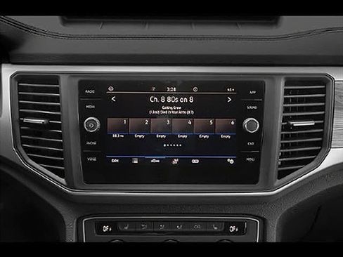 Used 2020 Volkswagen Atlas Cross Sport SE w/ Towing Package image 7