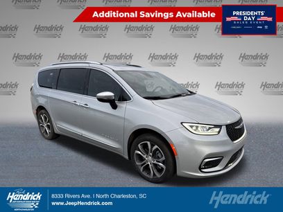 New 2026 Chrysler Pacifica Pinnacle