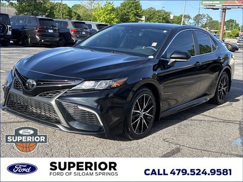 Used 2024 Toyota Camry SE FWD image 10