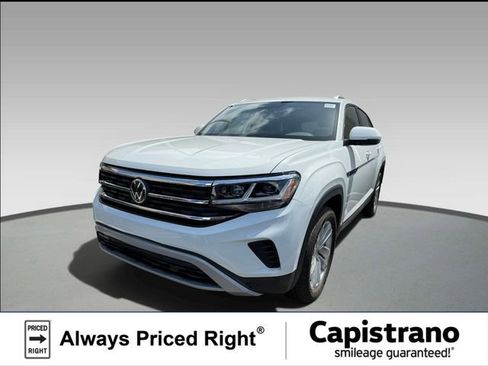 Used 2023 Volkswagen Atlas Cross Sport SE w/ Panoramic Sunroof Package FWD image 1