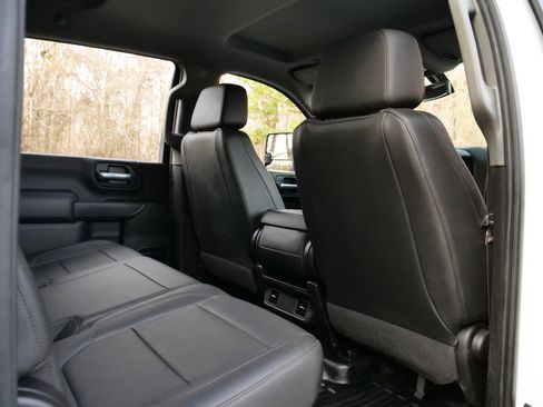 Used 2021 GMC Sierra 3500 2WD Crew Cab w/ Convenience Package image 35