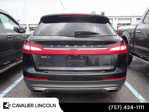 Used 2017 Lincoln MKX Reserve AWD/4WD image 5
