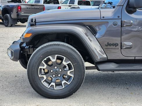 New 2026 Jeep Wrangler Unlimited Sahara AWD/4WD image 5