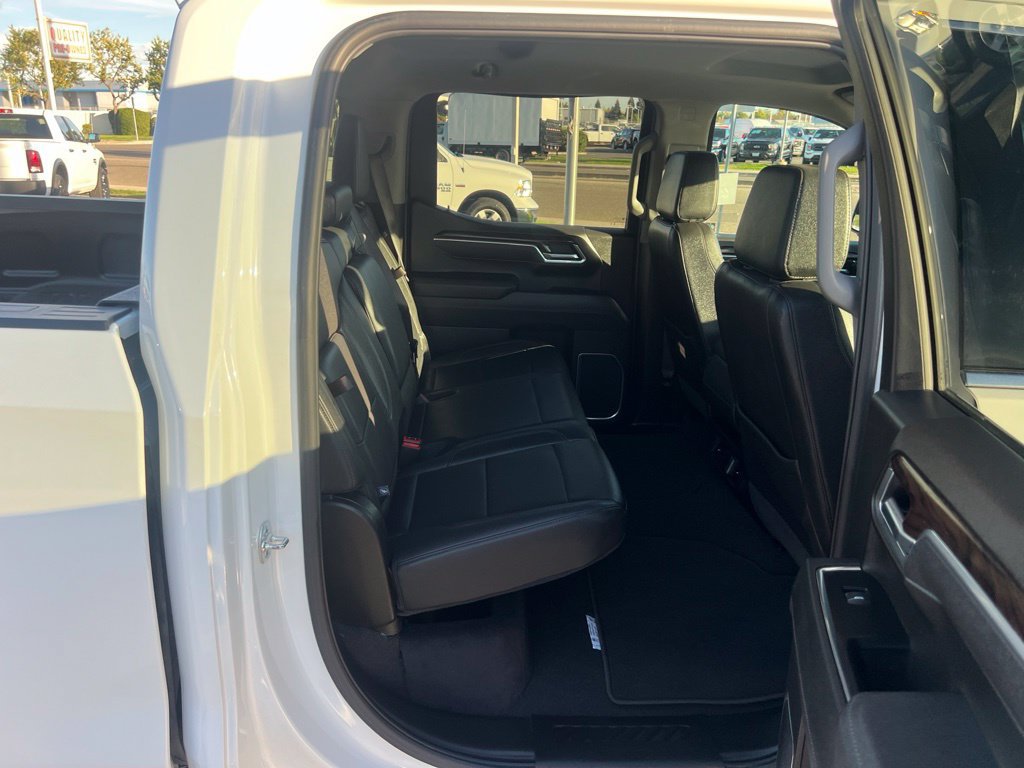 Used 2025 GMC Sierra 1500 SLT AWD/4WD image 39
