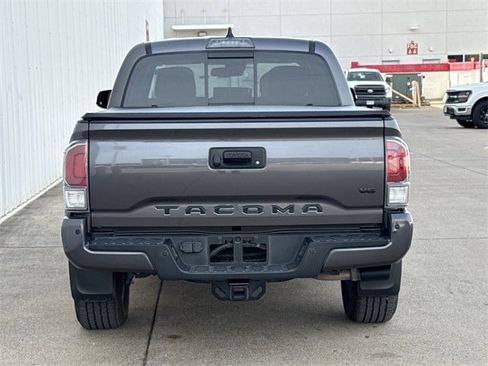 Used 2021 Toyota Tacoma TRD Sport image 5