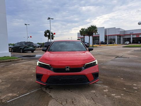 Used 2023 Honda Civic Sport image 2