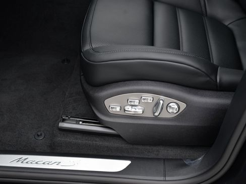 New 2026 Porsche Macan S AWD/4WD image 25