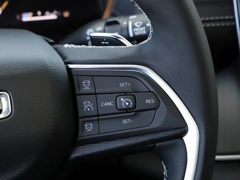 New 2025 Jeep Grand Cherokee Altitude image 22