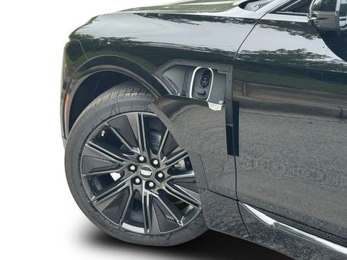 New 2025 Cadillac Lyriq Sport image 8