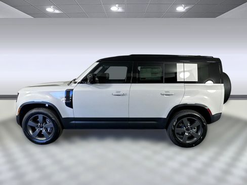 Used 2026 Land Rover Defender 110 S image 2