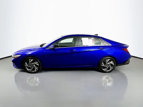 Used 2024 Hyundai Elantra Limited FWD image 5