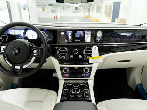 New 2026 Rolls-Royce Ghost AWD/4WD image 44