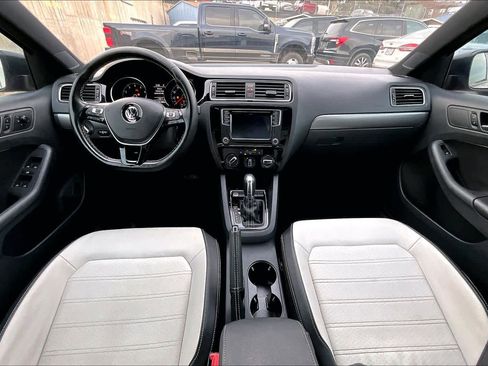Used 2016 Volkswagen Jetta Sport w/ Lighting Package image 15