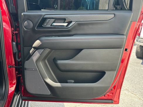 Used 2025 GMC Yukon XL AT4 Ultimate w/ LPO, Floor Liner Package AWD/4WD image 17