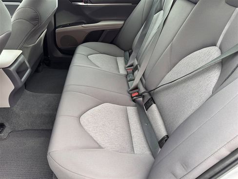 Used 2022 Toyota Camry LE image 22