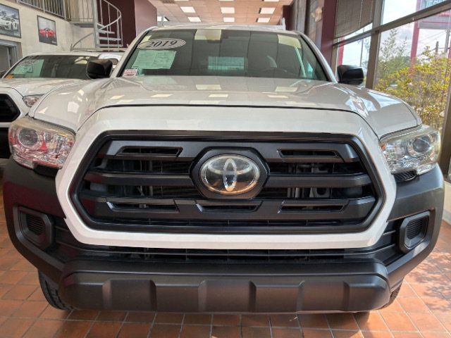 Used 2019 Toyota Tacoma SR RWD image 5