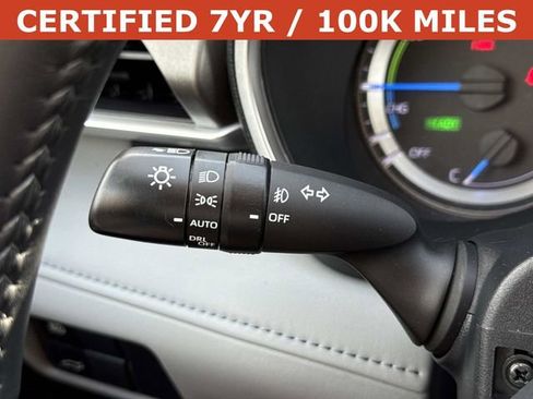 Used 2023 Toyota Highlander XLE image 27