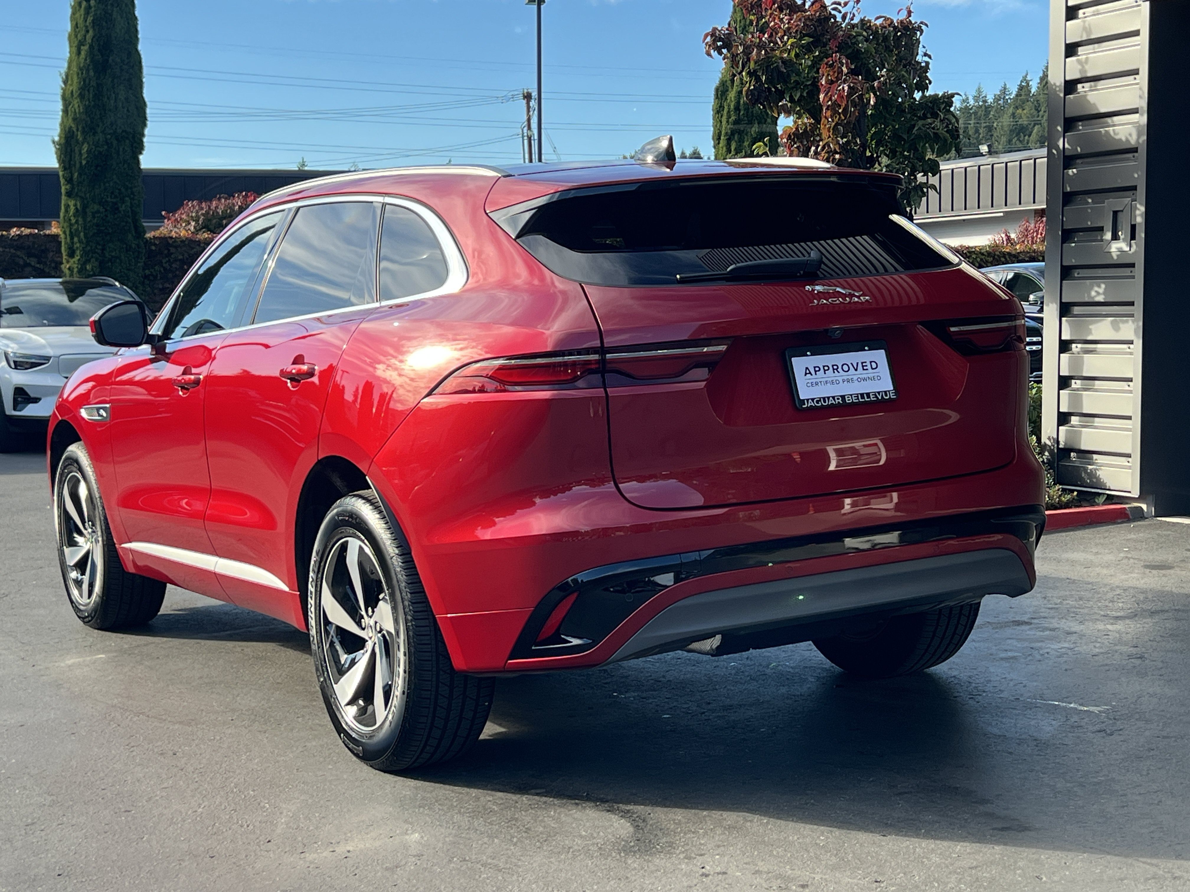 Certified 2025 Jaguar F-PACE R-Dynamic S AWD/4WD image 6