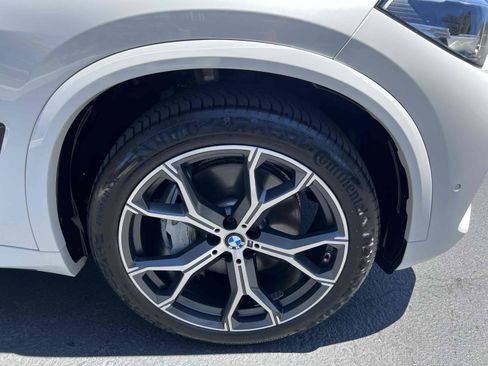 Used 2019 BMW X5 xDrive50i w/ M Sport Package AWD/4WD image 49