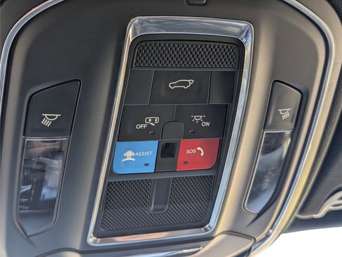 Used 2024 Jeep Wagoneer L Series II w/ Flexible Seating Group image 36