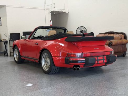 Used 1988 Porsche 911 Carrera RWD image 16