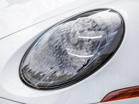 Certified 2025 Porsche 911 Carrera GTS RWD image 29