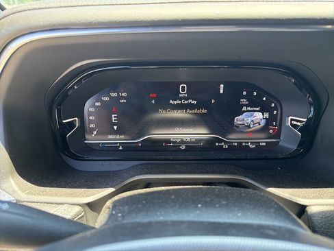 Used 2023 GMC Yukon XL Denali AWD/4WD image 4